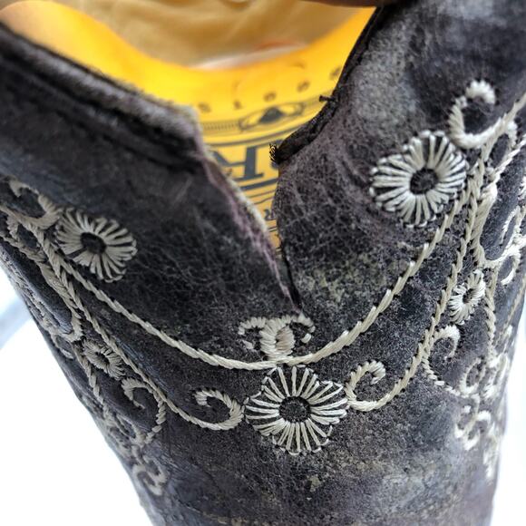 Corral Women Crater Bone Embroidery Snip Toe Boots Size 9 M FLAW - Picture 6 of 11